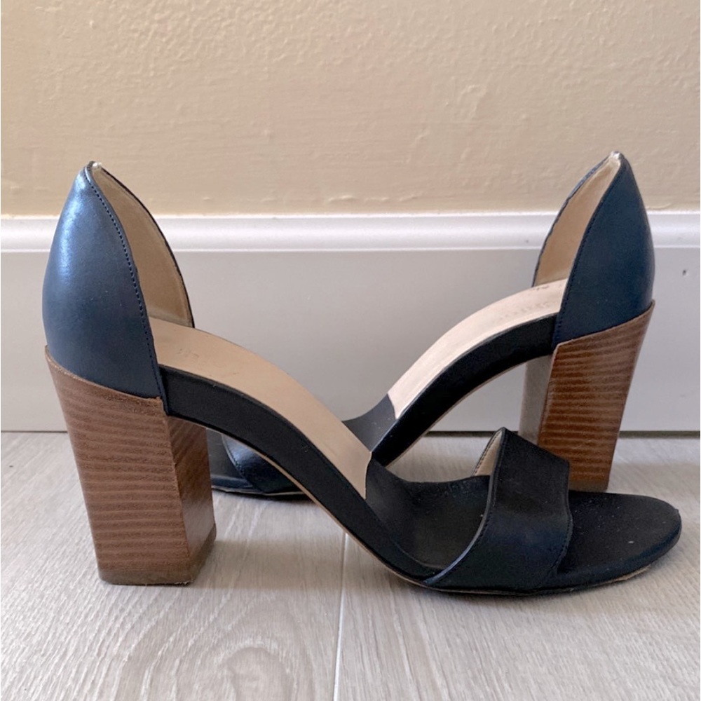 Must sell! Chloé Two-tone leather sandals